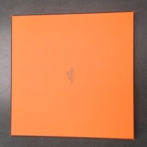 COPY - HERMES BOX 9.5"x9.5"